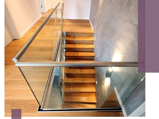 Перила для лестницы в доме — изготовление и монтаж в Братске